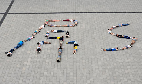 ,小米,雷军,企业家,腾讯,即时通讯,电子商务,触类旁通:小米、黄太吉、余额宝是如何俘获屌丝的?