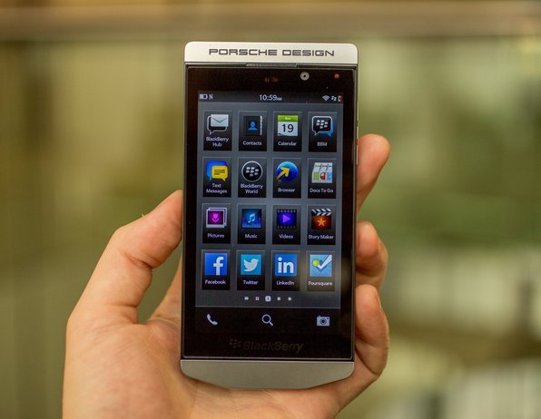 ,互联网,保时捷版黑莓Z10开售 价格高达14227元