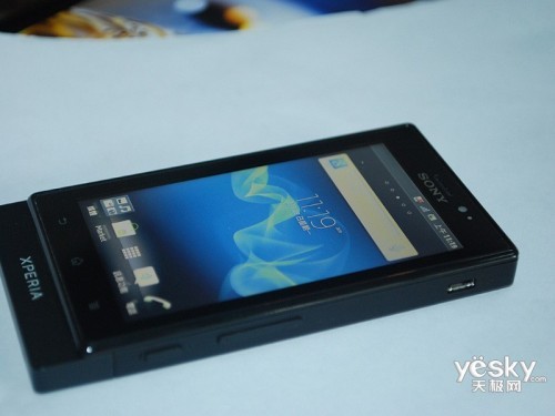 索尼爱立信MT27i