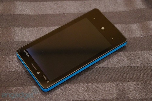 4.3寸S4双核WP8强机 Lumia 810真机体验 