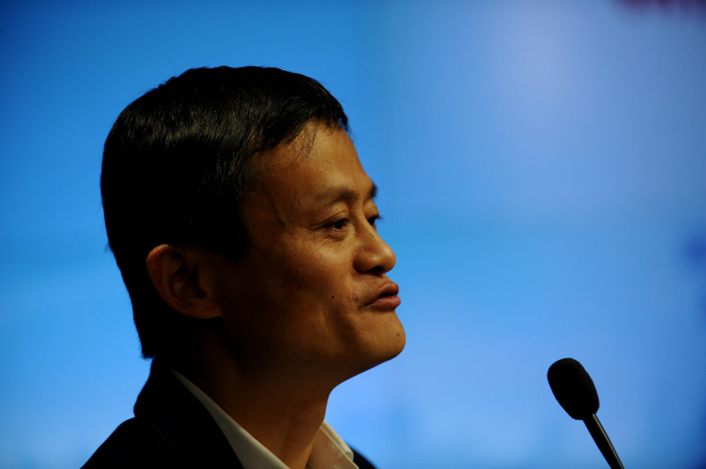 ,阿里巴巴,马云,电子商务,新浪,马云与两块“井盖”的故事