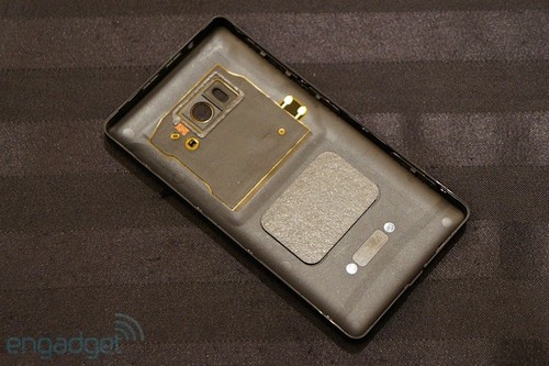 4.3寸S4双核WP8强机 Lumia 810真机体验 