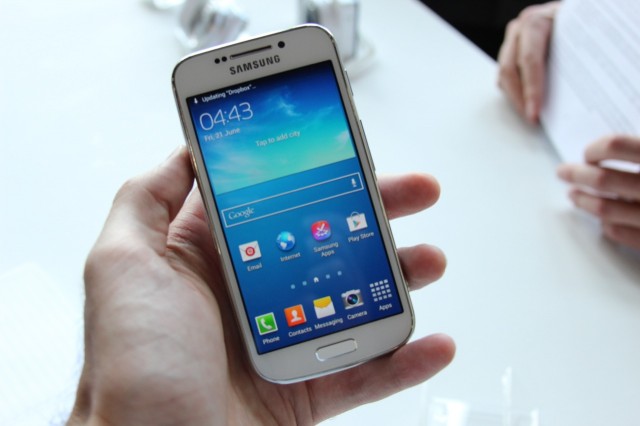 ,平板电脑,媒体人,智能手机,移动智能联网终端新玩家：相机？还是手机？