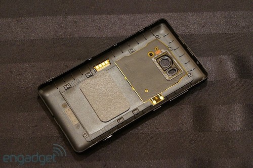 4.3寸S4双核WP8强机 Lumia 810真机体验 