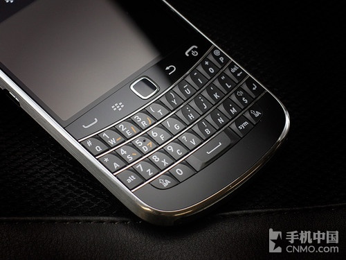 全键盘商务智能新王者 黑莓9900初体验 
