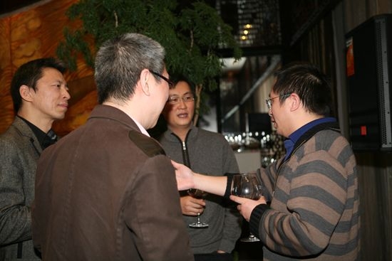 ,周鸿祎,张朝阳,搜狐,社交网络,奇虎,并购重组,张朝阳VS周鸿祎：我们是朋友，而非好基 友