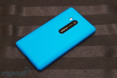 4.3寸S4双核WP8强机 Lumia 810真机体验 