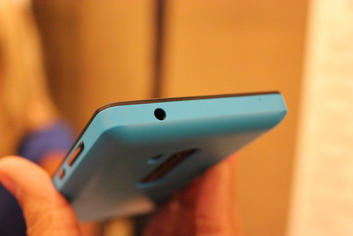 4.3寸S4双核WP8强机 Lumia 810真机体验 