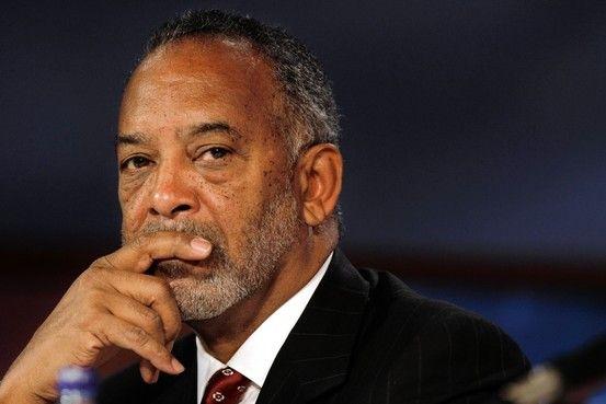 盖茨将辞去微软董事长,汤普森或接任