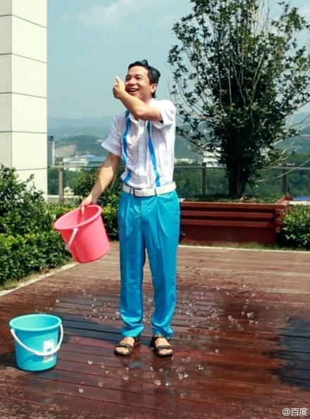 ,李彦宏,百度,李彦宏完成来自雷军的冰桶挑战 点名挑战俞敏洪潘石屹田亮