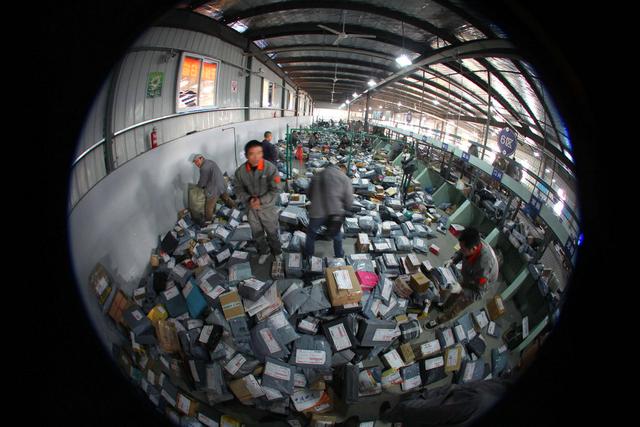 ,阿里巴巴,风险投资,阿里巴巴天猫双11预热：目标500亿 云端战略社交网络+码上淘+O2O