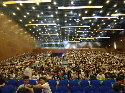 ,全息手机takee发布会现场 视频直播