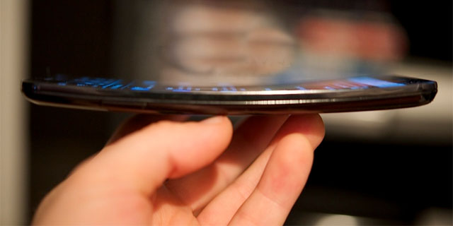 ,设计师,Samsung,全息互联网,上市交易,从三星Galaxy Round和LG G Flex看曲屏手机的未来