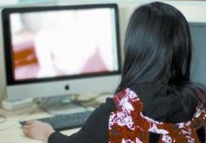 ,搜索引擎,揭秘网络鉴黄师:对没露点的擦边球只能干着急