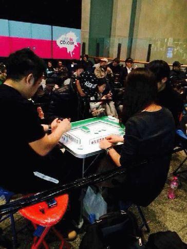 ,Apple,并购重组,香港苹果官网Retail Store新一轮iPhone6预约秒光：下批时间