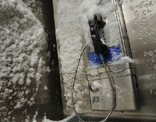 dce4a7255e760f26_extremetempstext.jpg.xxxlarge.jpg ,智能手机,严寒中你的手机也有极限