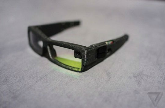 7.jpg ,智能穿戴,智能手机,2014 CES八款夺人眼球的可穿戴设备