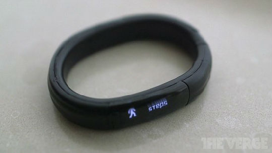 8.jpg ,智能穿戴,智能手机,2014 CES八款夺人眼球的可穿戴设备