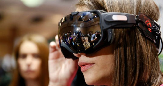 ,智能穿戴,Google,移动互联网,创业投资,平板电脑,物联网,CES后记：可穿戴风生水起 隐私问题尚待解决