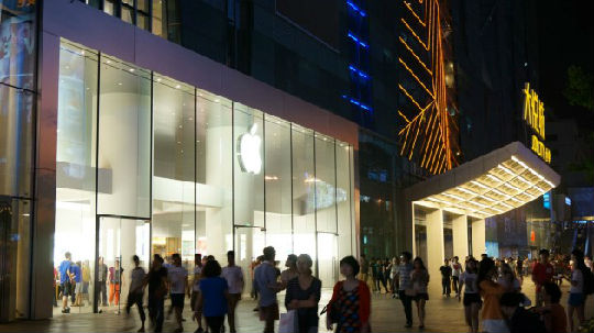 china_apple_store.jpg IPhone5C给苹果公司的销售收入辉煌带来致命一击
