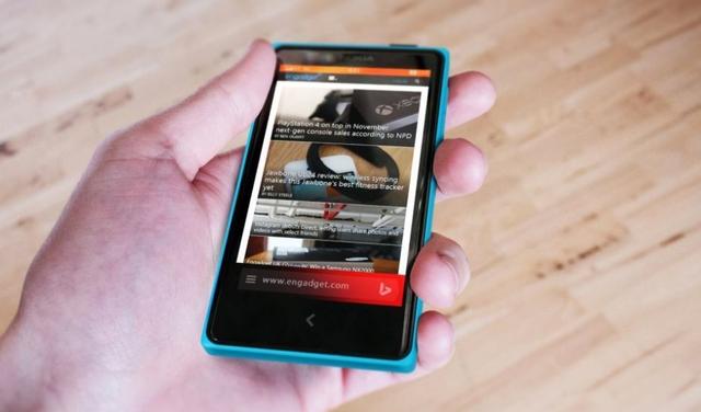 98308196.jpg 诺基亚安卓机被指乌龙 新闻 实为首款WP双卡机