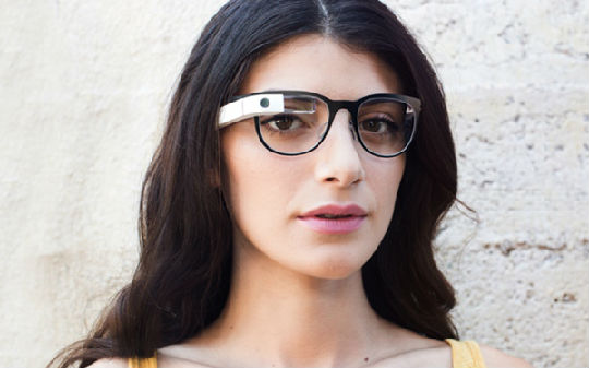 GGlass.jpg 智能眼镜成为科技巨头角逐的下一个热门领域
