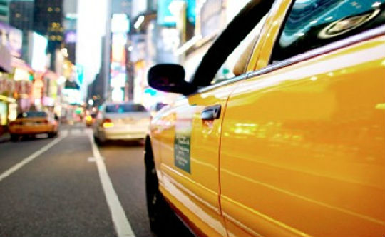 1391700446764.jpg 2014,看打车APP向商务租车华丽转身