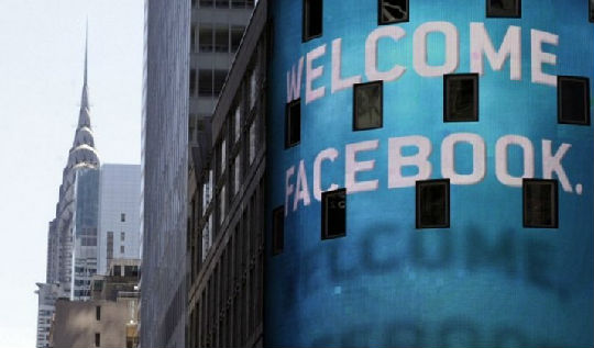 1391699417019.jpg Facebook老员工回忆:全靠运气