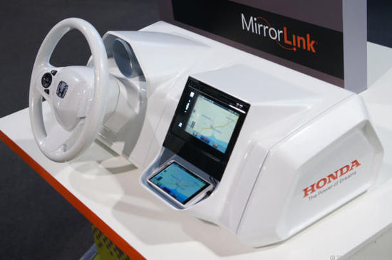 20140305062717096f4_550.jpg ,移动平台,智能手机,平板电脑,操作系统,Google,Apple,Micros,巨头进军汽车市场 车载系统大战一触即发