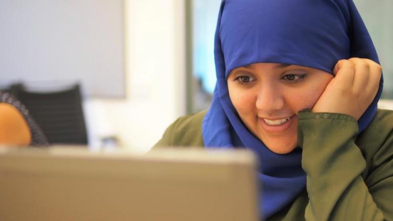 girlswhocode.jpg ,互联网,为何编程是21世纪最重要的技能之一