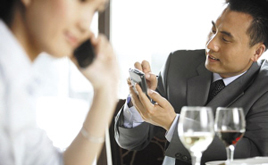 1.jpg ,平板电脑,媒体人,人人,如何才能从手机中抢回亲情?