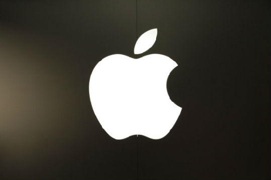 887f346d4efb557cd946f0505b9e977d.jpg ,马云,智能手机,电子商务,阿里巴巴,小米,Apple,巨头为中国“折腰”?——苹果将加入618年中大促!