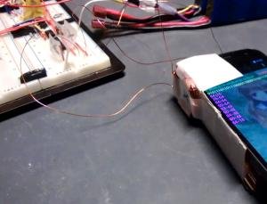 磁力计.jpg ,智能手机,二维码,用磁力计打电话,你敢试试吗?