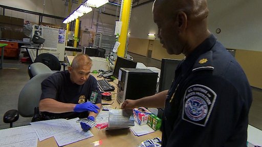 _76184956_202a62ff-23a0-426c-a96e-8c885466dca8.jpg ,网络另面应用 违法药物的交易