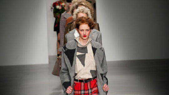 _76681996_catwalkbbc.jpg ,史蒂夫·乔布斯,创业者,Apple,Samsung,手机演变为时尚单品 Intel成功转型