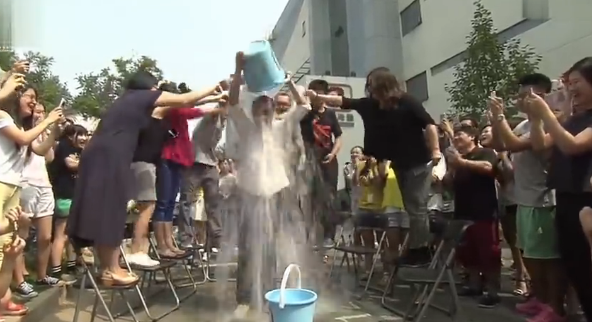 ,李彦宏,周鸿祎,雷军,古永锵,创业者,奇虎,小米,华为,徐小平,真格基金,创业投资,盘点中国互联网企业家的冰桶挑战秀：李彦宏周鸿祎雷军为公益湿身