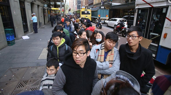 为苹果疯狂排队