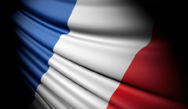 France-Flag-780x455.jpg ,法国颁布新规定:要求互联网屏蔽儿童色.情.网站和恐怖主义网站