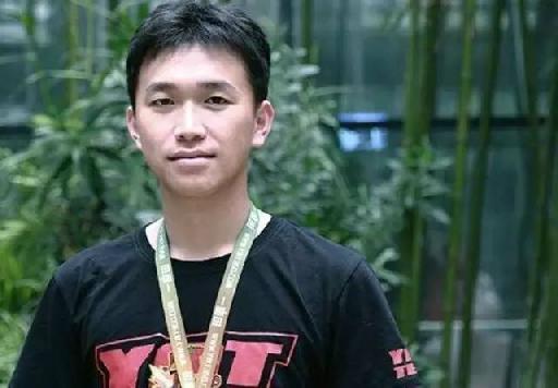 一亩田创始人兼CEO邓锦宏 ,投资人,创业者,店长,百度,电子商务,团购特卖,B2C,B2B,大数据,风险投资,创业融资,一亩田:农村也有B2B!