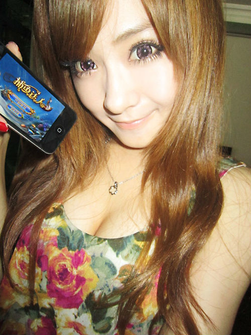 ,极客,智能手机,[多图] 微博掀宅女自拍热潮 《捕鱼达人》妹纸合集领衔手游玩家