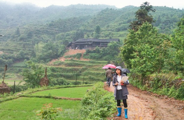 ,自媒体,Twitter,新浪,Facebook,人人,美国社会学家称Twitter可借鉴新浪微博