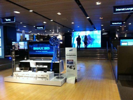 ,Apple,平板电脑,Microsoft,三星首开北美零售店：被指再次山寨苹果