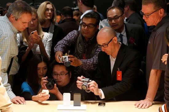 74284314.jpg ,Apple,创业者,Amazon,苹果 新闻 成媒体新动力 提升广告收入大幅增长