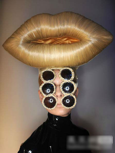 ,Google,盘点稀奇古怪的眼镜：创始人布林戴谷歌眼镜遭  偷  拍