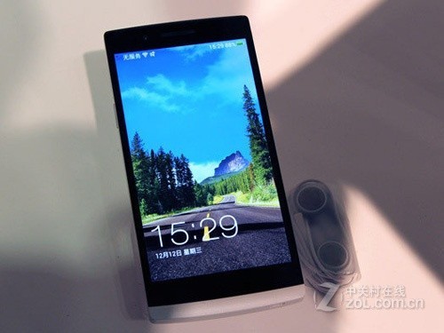 3229214898.jpg ,Apple,智能手机,2012年八款新技术强机汇总:1080p/超广角前置镜头