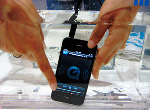 ,智能手机,iPhone 浸湿了也没关系 美国技术 登录日本