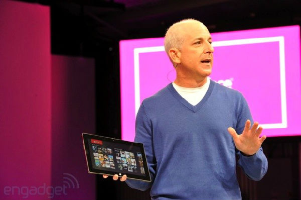 ,Microsoft,平板电脑,Windows 8 和 Windows Phone 8 刚刚面世，微软高层却出现巨大变动
