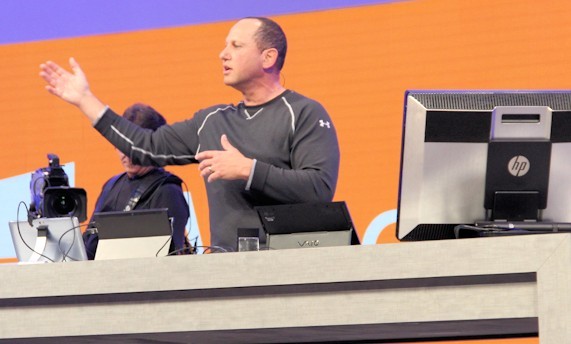,Microsoft,平板电脑,Twitter,微软 Build 2012 大会首日实录：400万Windows 8升级 鼓吹Win8和WP8