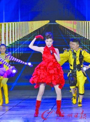 001de055428f1282840103.jpg ,网民,奇虎,媒体人,央视春晚遭网友吐槽网络涌现“神评论”提神(组图)