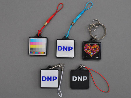 ,互联网,日本DNP推新产品Smart-Jacket：带非接触IC卡的钥匙链手机链